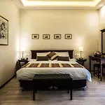 Rex Hotel