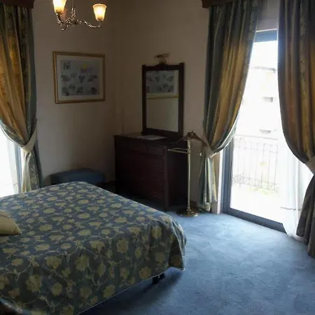 Rex Hotel